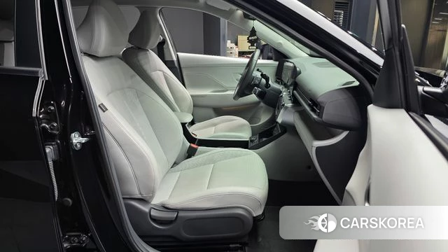 Hyundai Kona (SX2) 2024 Черный из Кореи, фото 2