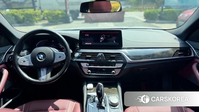 BMW 5 series 2023 Белый из Китая, фото 2