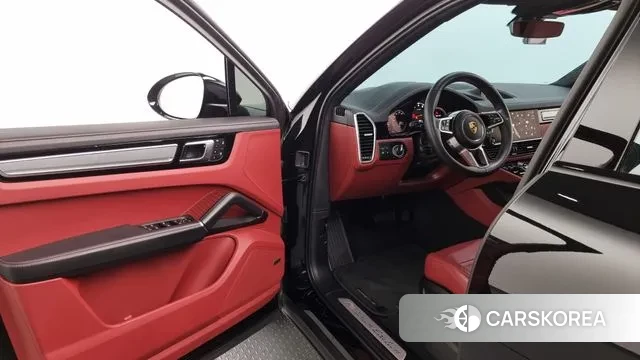 Porsche Cayenne (PO536) 2022 Черный из Кореи, фото 2