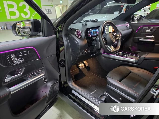 Mercedes-Benz GLA - Class H247 2024 Черный из Кореи, фото 2