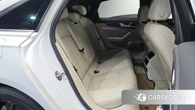 Audi A6 (C8) 2021 Белый из Кореи, фото 2