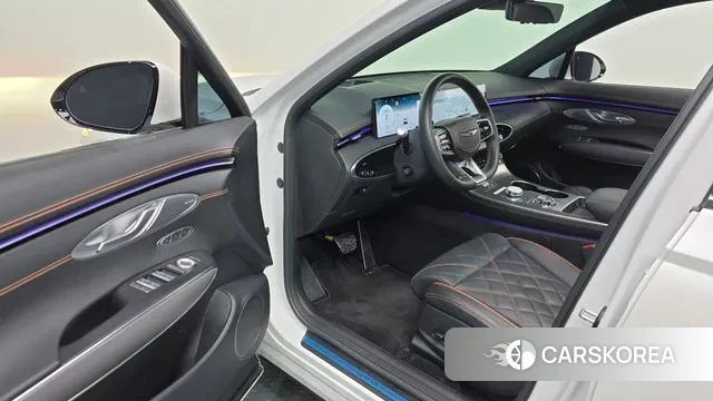 Genesis GV70 2024 Белый из Кореи, фото 2