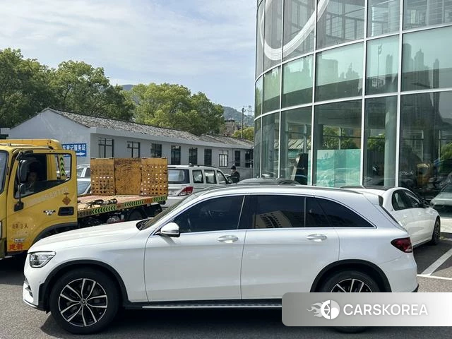 Mercedes-Benz GLC 2021 Белый из Китая, фото 2