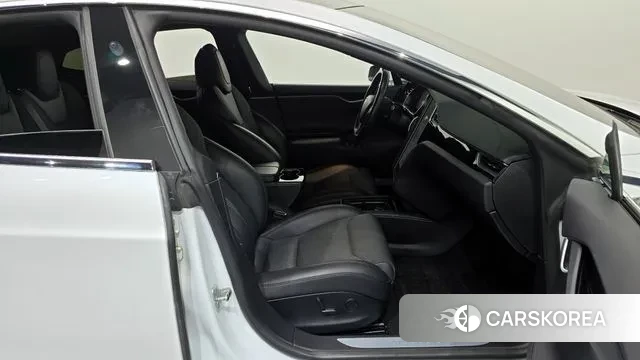 Tesla Model S 2018 Белый из Кореи, фото 2