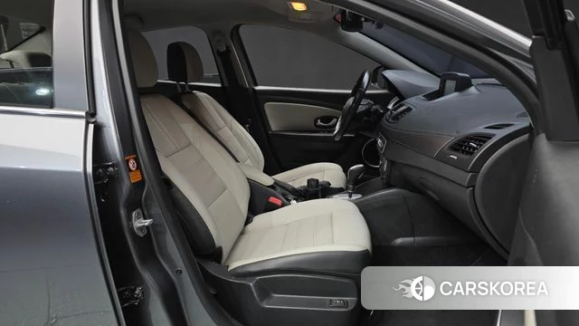 Renault Korea (Samsung) SM3 Z.E. 2018 Серебристо-серый из Кореи, фото 2