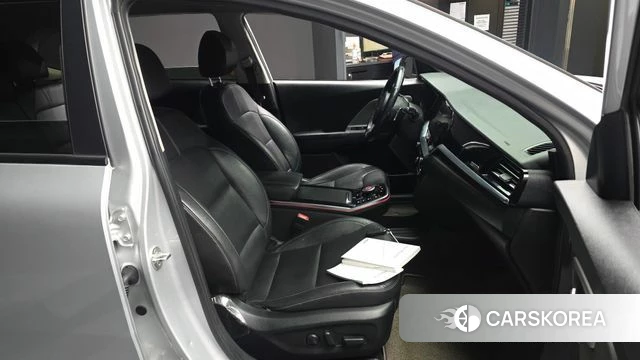 Kia Niro Plus 2022 Серебристо-серый из Кореи, фото 2