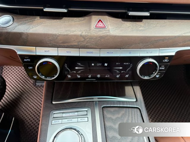 Genesis Electrified G80 (RG3) 2023 Серый из Кореи, фото 2