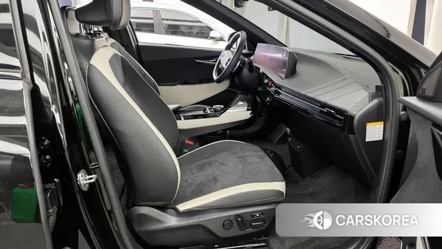 Kia EV6 2022 Черный из Кореи, фото 2