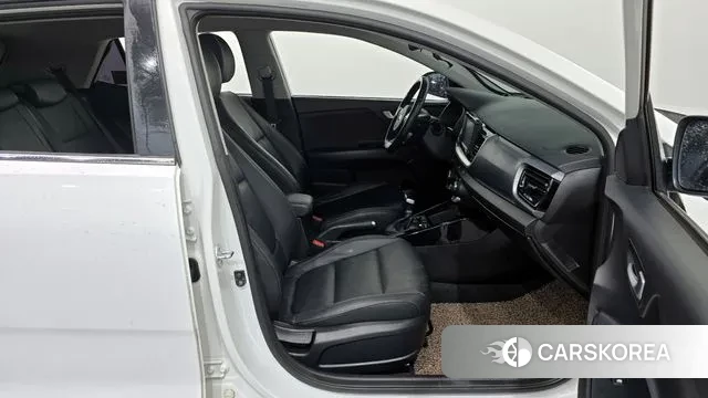 Kia Stonic 2018 Белый из Кореи, фото 2