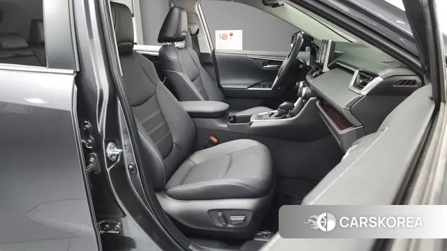 Toyota RAV4 5th Generation 2025 Серый из Кореи, фото 2