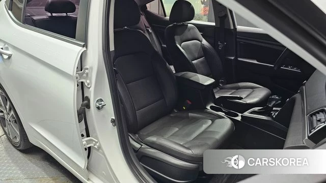 Hyundai Avante AD 2018 Белый из Кореи, фото 2