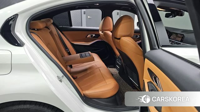 BMW 3 Series (G20) 2022 Белый из Кореи, фото 2