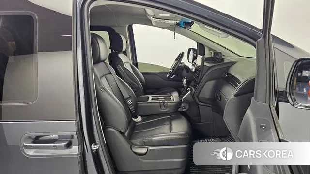 Hyundai Staria 2021 Серый из Кореи, фото 2