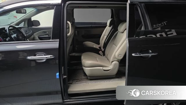 Kia The New Carnival 2018 Серый из Кореи, фото 2