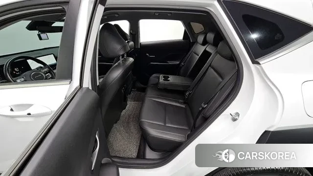 Hyundai Kona (SX2) 2024 Белый из Кореи, фото 2