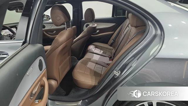 Mercedes-Benz E-Class W213 2021 Серый из Кореи, фото 2