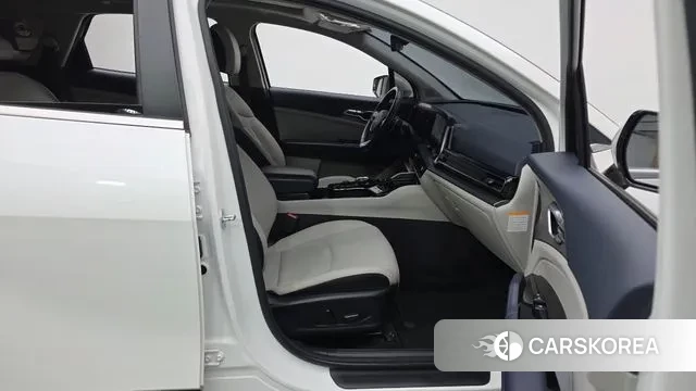 Kia Sportage 5th Generation Hybrid 2021 Белый из Кореи, фото 2