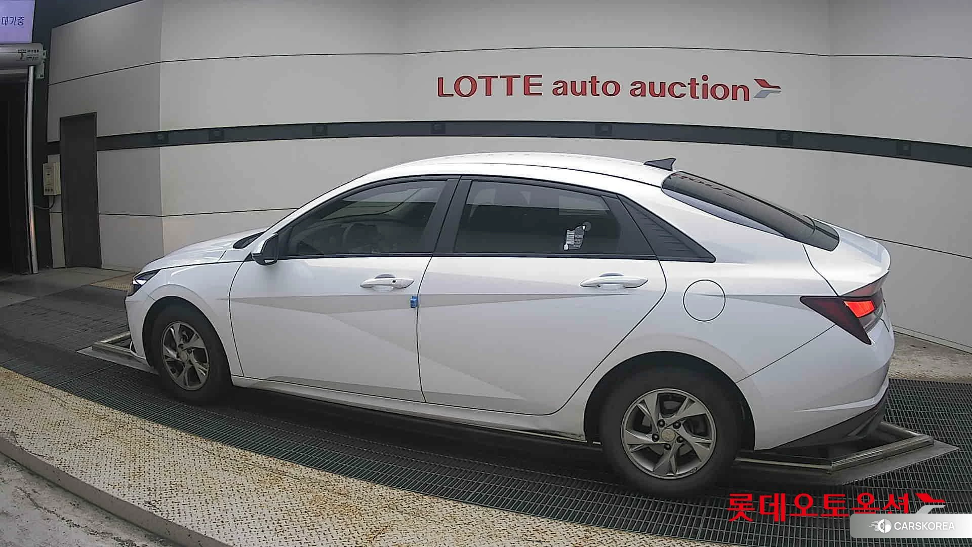 Hyundai Avante 2021 Polar White из Кореи, фото 2