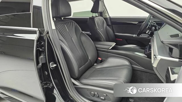 Hyundai Grandeur (GN7) 2023 Черный из Кореи, фото 2