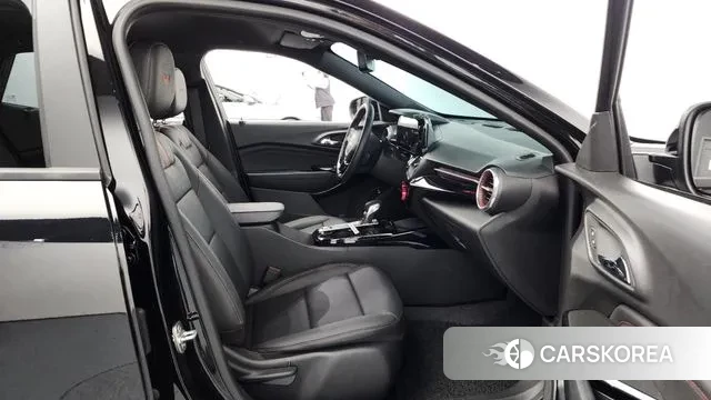 Chevrolet (GM Daewoo) Trax Crossover 2024 Черный из Кореи, фото 2