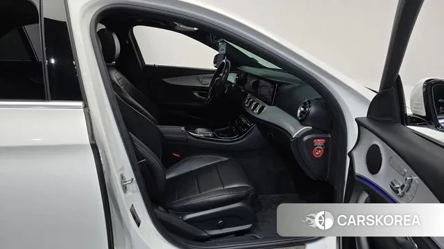 Mercedes-Benz E-Class W213 2020 Белый из Кореи, фото 2