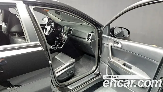 Kia Sportage The Bold 2021 Черный из Кореи, фото 2