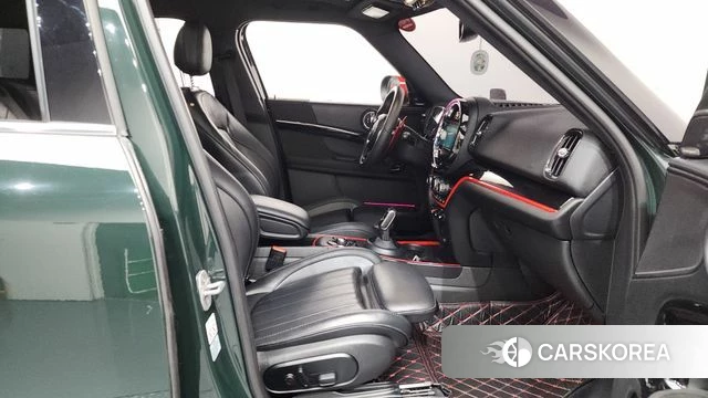 Mini Cooper S Countryman 2023 Зеленый из Кореи, фото 2