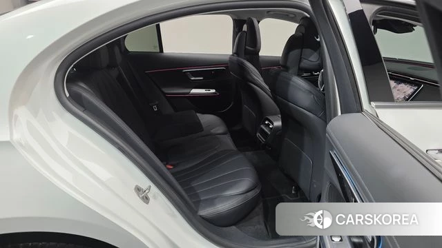 Mercedes-Benz E-Class W214 2025 Белый из Кореи, фото 2