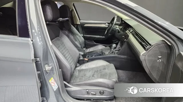 Volkswagen Passat GT (B8) 2018 Серый из Кореи, фото 2