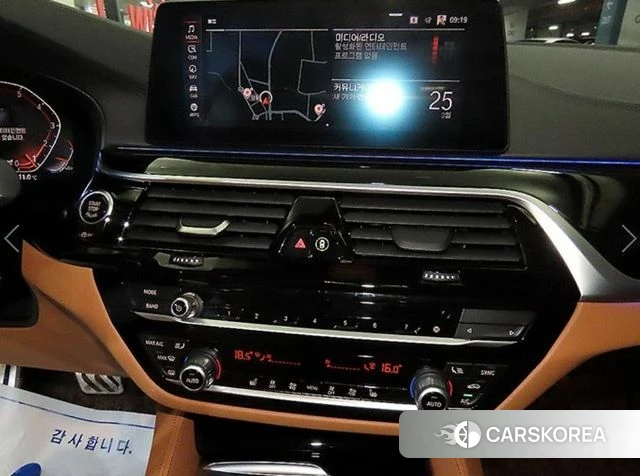 BMW 5 Series (G30) 2019 Синий из Кореи, фото 2