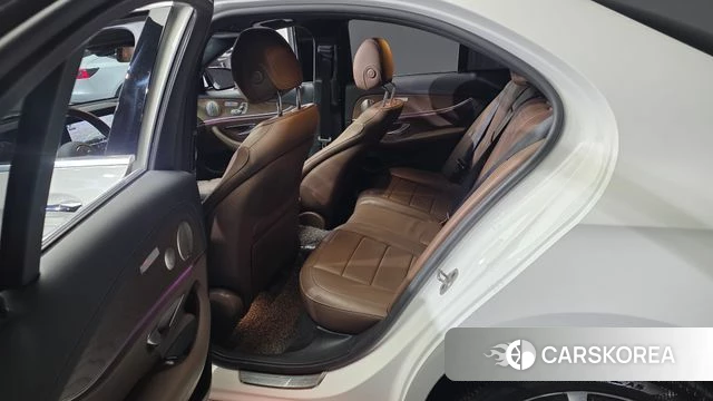 Mercedes-Benz E-Class W213 2021 Белый из Кореи, фото 2