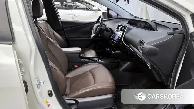 Toyota Prius 4th Generation 2019 Белый из Кореи, фото 2