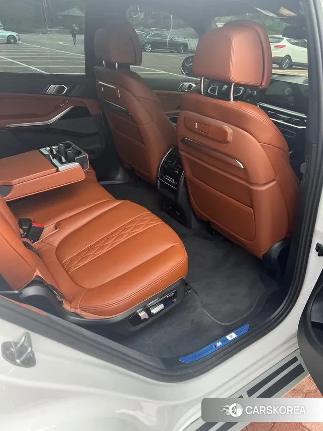 BMW X7 (G07) 2024 Белый из Кореи, фото 2