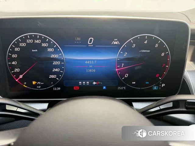 Mercedes-Benz GLC 2025 Черный из Китая, фото 2