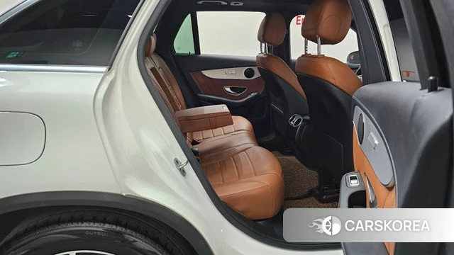 Mercedes-Benz GLC-Class X253 2021 Белый из Кореи, фото 2