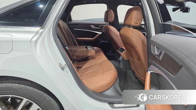 Audi A6 (C8) 2021 Белый из Кореи, фото 2