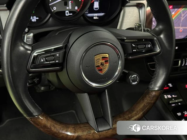 Porsche Macan 2023 Красный из Кореи, фото 2