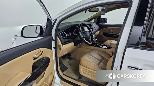 Kia The New Carnival 2018 Белый из Кореи, фото 2