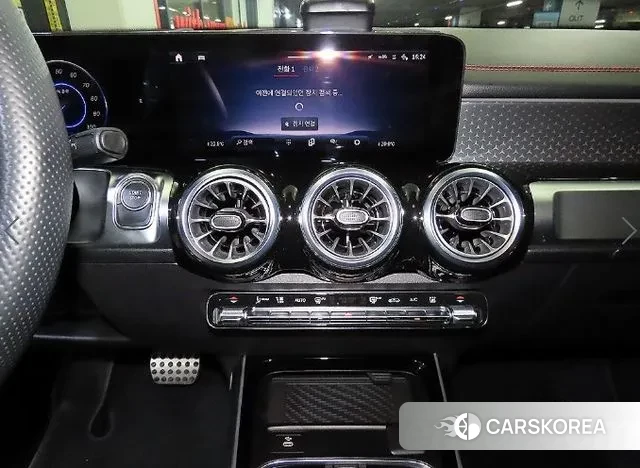 Mercedes-Benz EQB X243 2024 Белый из Кореи, фото 2