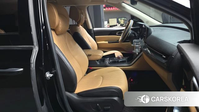 Kia Carnival 4th generation 2022 Черный из Кореи, фото 2