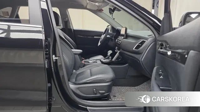 Kia Seltos 2021 Черный из Кореи, фото 2