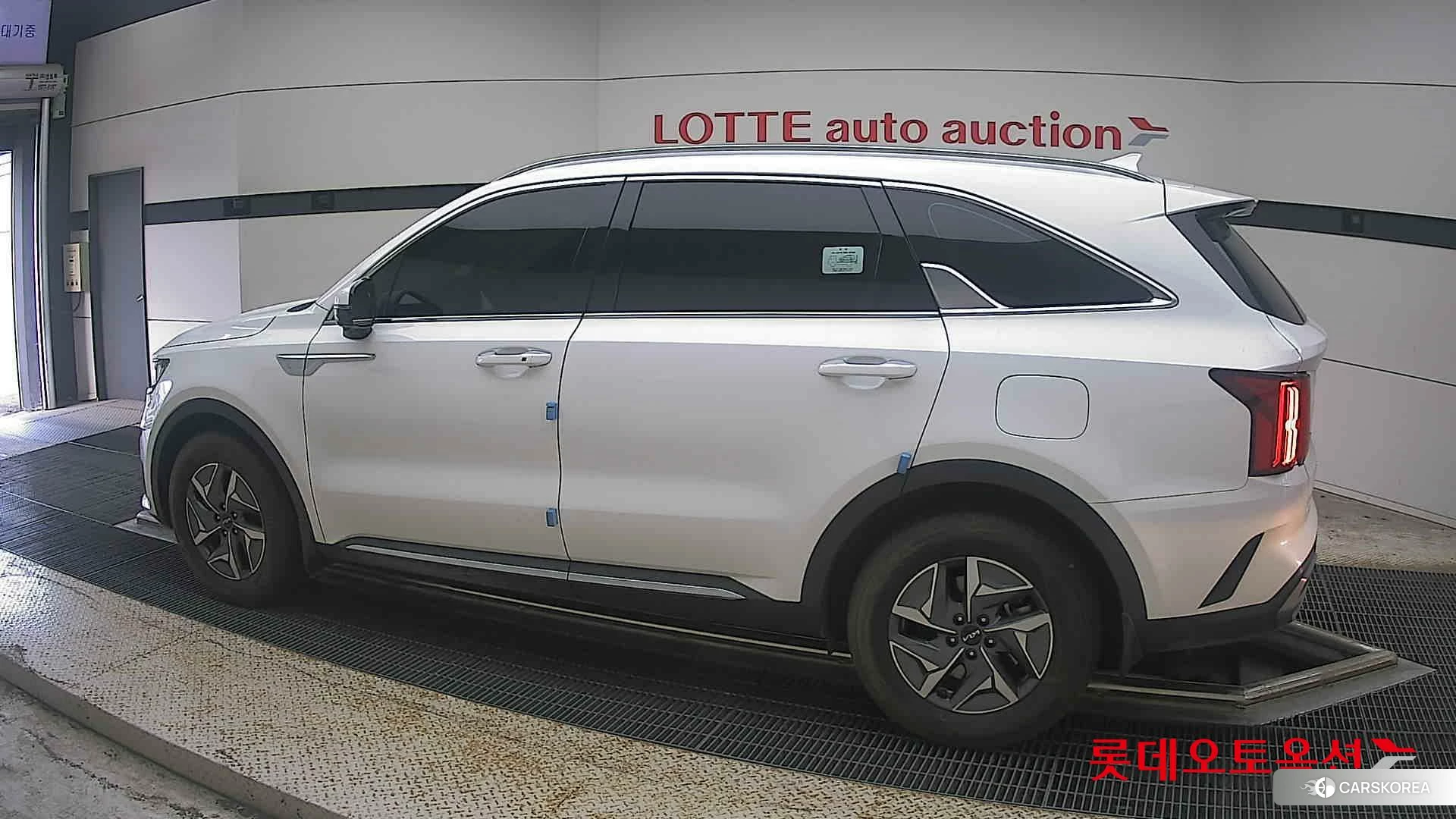 Kia Sorento Hybrid 2022 Snow White Pearl (optional) из Кореи, фото 2