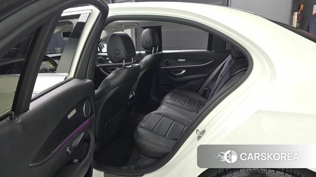Mercedes-Benz E-Class W213 2019 Белый из Кореи, фото 2