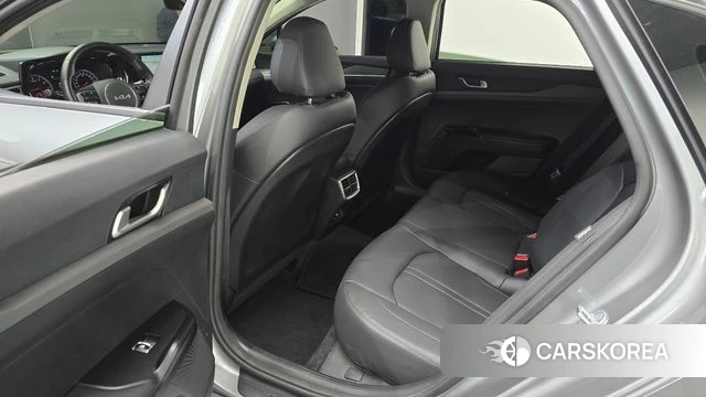 Kia K5 3rd generation 2022 Серебристо-серый из Кореи, фото 2