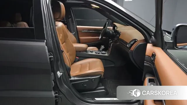 Jeep Grand Cherokee 2021 Серый из Кореи, фото 2