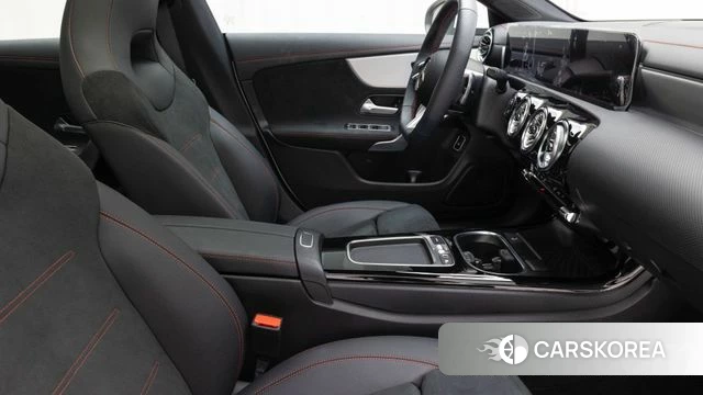 Mercedes-Benz CLA-Class C118 2026 Белый из Кореи, фото 2