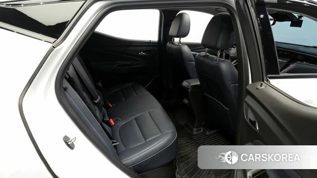 Chevrolet (GM Daewoo) Bolt EUV 2023 Белый из Кореи, фото 2