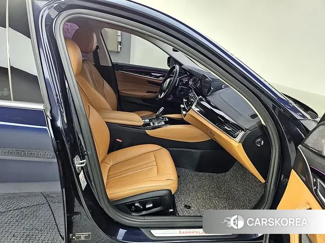 BMW 5 Series (G30) 2018 Синий из Кореи, фото 2