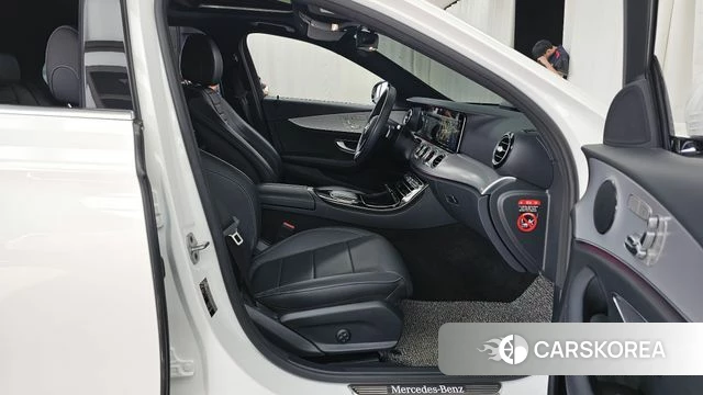 Mercedes-Benz E-Class W213 2020 Белый из Кореи, фото 2