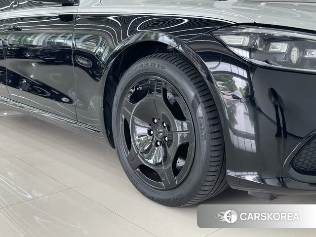 Mercedes-Benz Maybach S-class 2023 Черный из Китая, фото 2